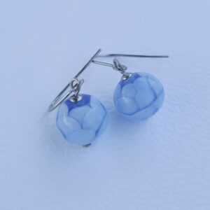 boucle d'oreille crochet evanescente marine 056 en verre Murano