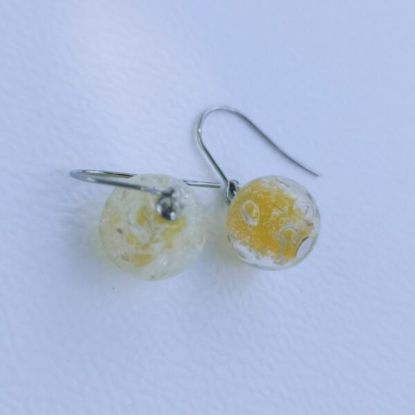 boucle d'oreille crochet ondine jaune 069 en verre Murano