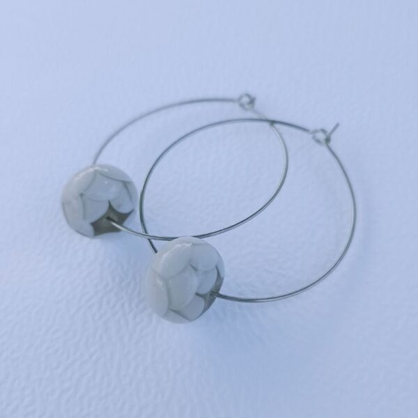 boucles d'oreilles créoles evanescente noir 048 en verre