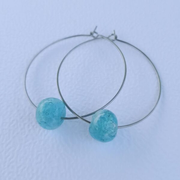 boucles d'oreilles créoles ondine turquoise 026 en verre de Murano