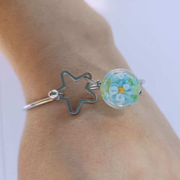 bracelet jonc boulcle perle fleurie turquoise 232 224 perle en verre