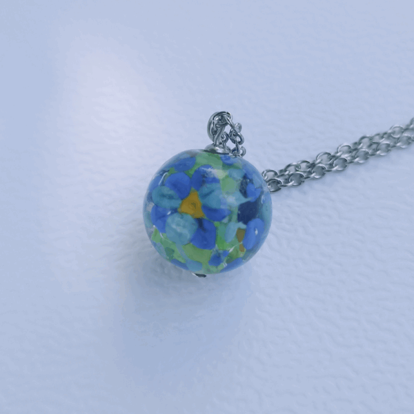 collier long perle fleurie marine 240 228 en verre de Murano