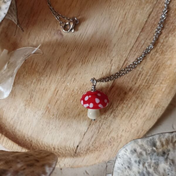 Collier Champignon Rouge – Collection Automne – Image 6