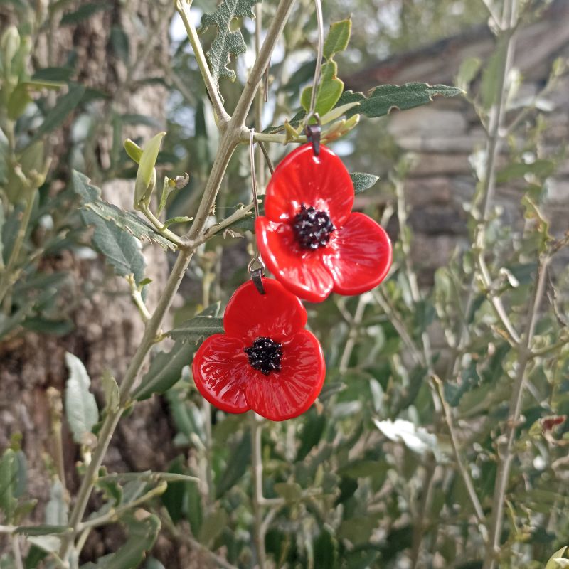 Boucles d'Oreilles Coquelicot en verre filé – Collection Jardin – Image 4