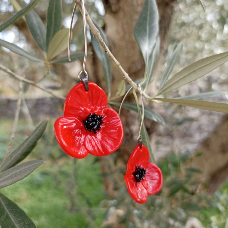 Boucles d'Oreilles Coquelicot en verre filé – Collection Jardin – Image 3