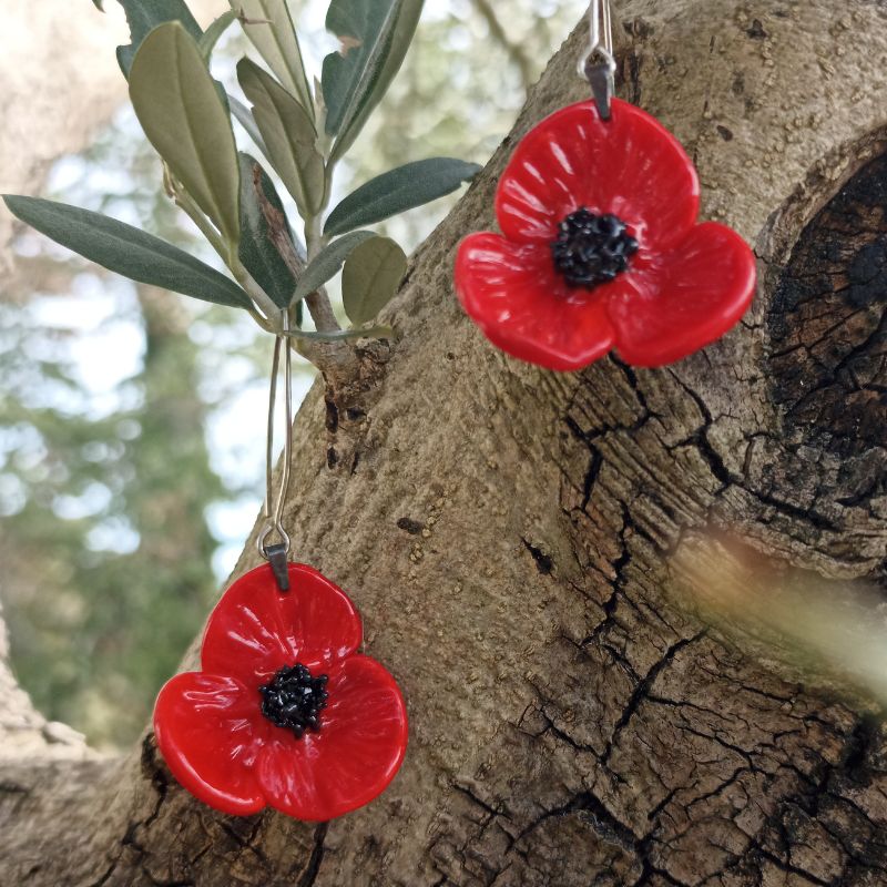 Boucles d'Oreilles Coquelicot en verre filé – Collection Jardin – Image 2