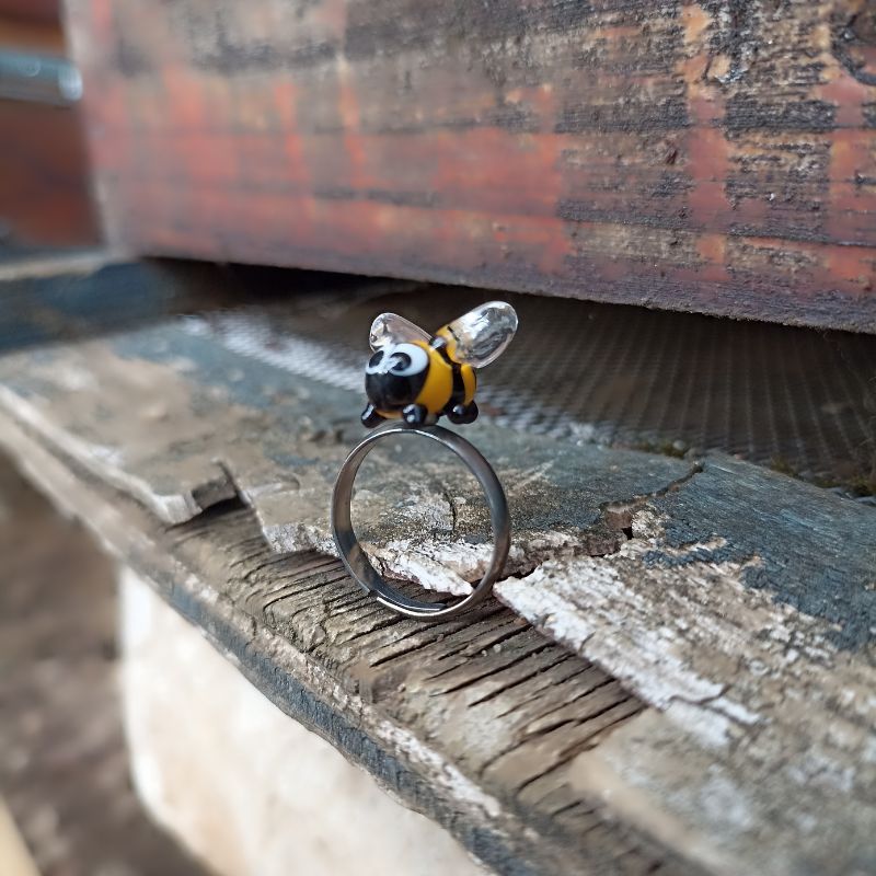 Bague Abeille en verre filé – Collection Jardin – Image 4