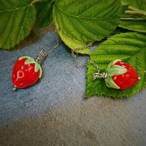 boucles-d-oreilles-ete-fraise-en-verre-murano-Mon-petit-uni-verre