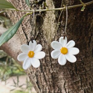 boucles-d-oreilles-fleurie-marguerite-en-verre-de-murano-mon-petit-uni-verre