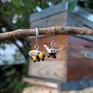 boucles-d-oreilles-jolie-dormeuses-abeille-en-verre-murano-Mon-petit-uni-verre