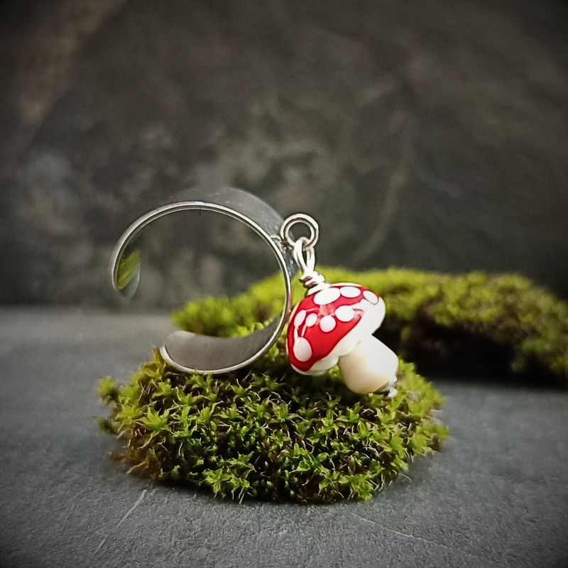 Bague Pampille Champignon Amanite en verre filé – Collection Jardin – Image 2