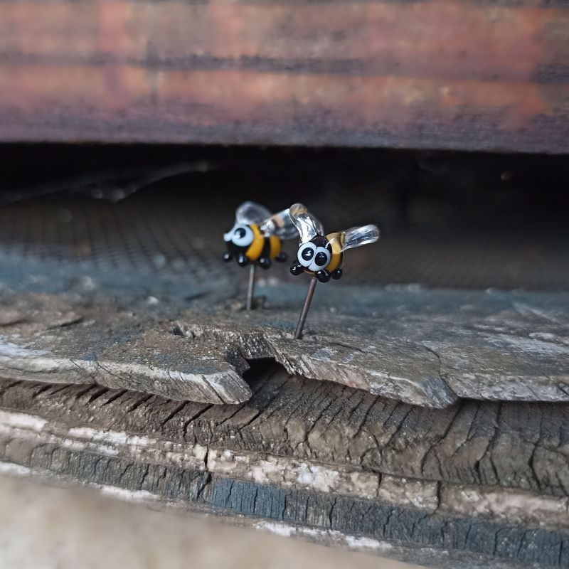 Puces d'Oreilles Abeille en verre filé – Collection Jardin – Image 5