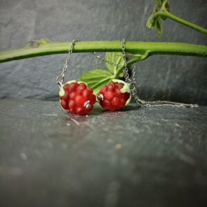 boucles-d-oreilles-chaine-framboise-verre-murano-Mon-petit-uni-verre