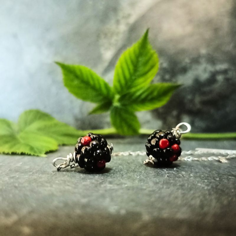Boucles d'Oreilles Mûre Chaînettes en verre filé – Collection Jardin – Image 2