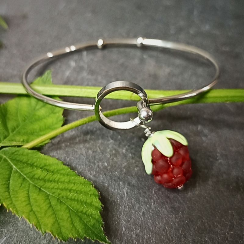 Bracelet jonc O Framboise en verre filé – Collection Jardin – Image 2