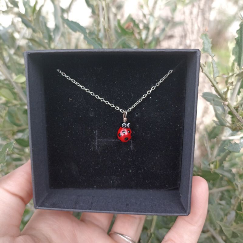 collier-coccinelle-a-offrir-en-verre-murano-mon-petit-uni-verre