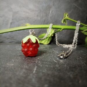 collier-fruit-framboise-en-verre-murano-Mon-petit-uni-verre